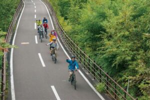 Read more about the article 【道央-北広島】緑の回廊エルフィンロードと北広島マンモスを楽しむコース<br>Mid Hokkaido Kitahiroshima : Town Food and Elfin road